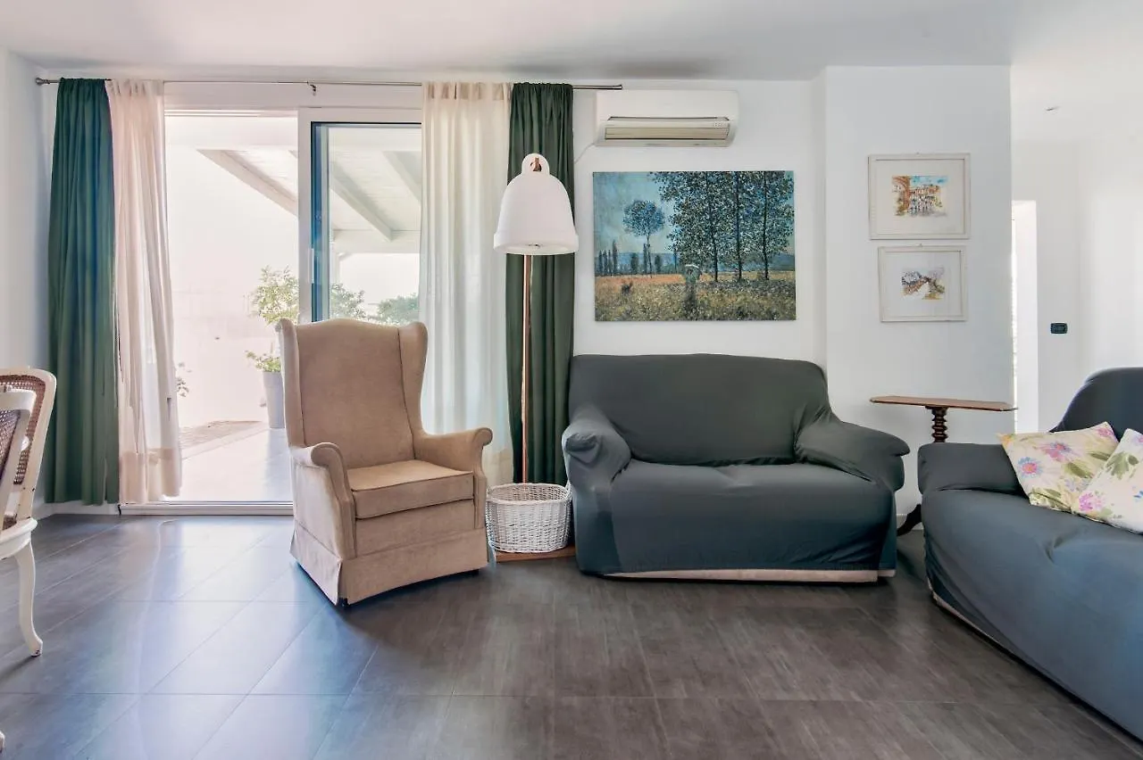 Attico White&Grey Appartamento Lecce Italia